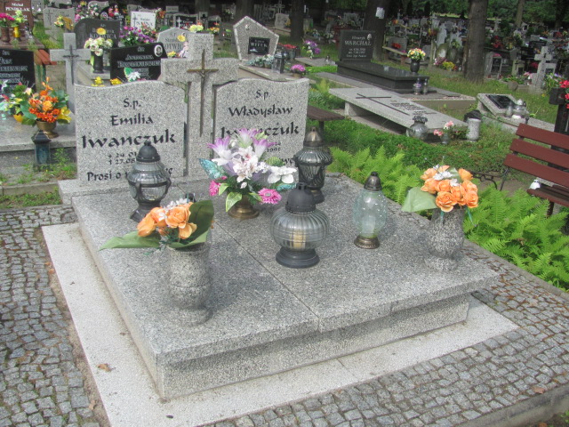 Grób Władysław Iwańczuk